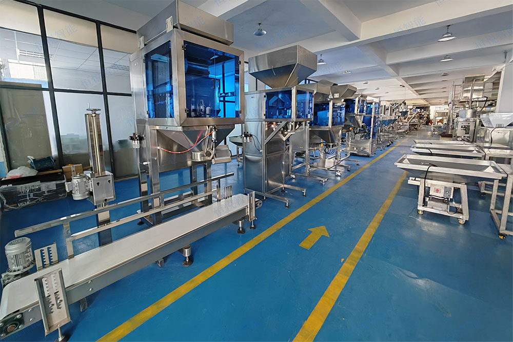 IMG_20240830_1316012.jpg ⑶、25公斤顆粒快猫人成短视频入口下载采用雙鬥秤或四鬥秤振動下料